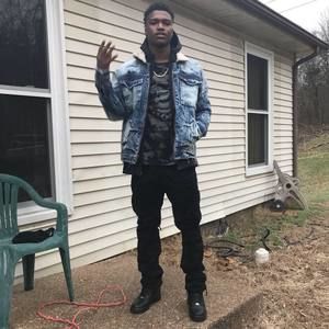 Meet your Posher, Deandre